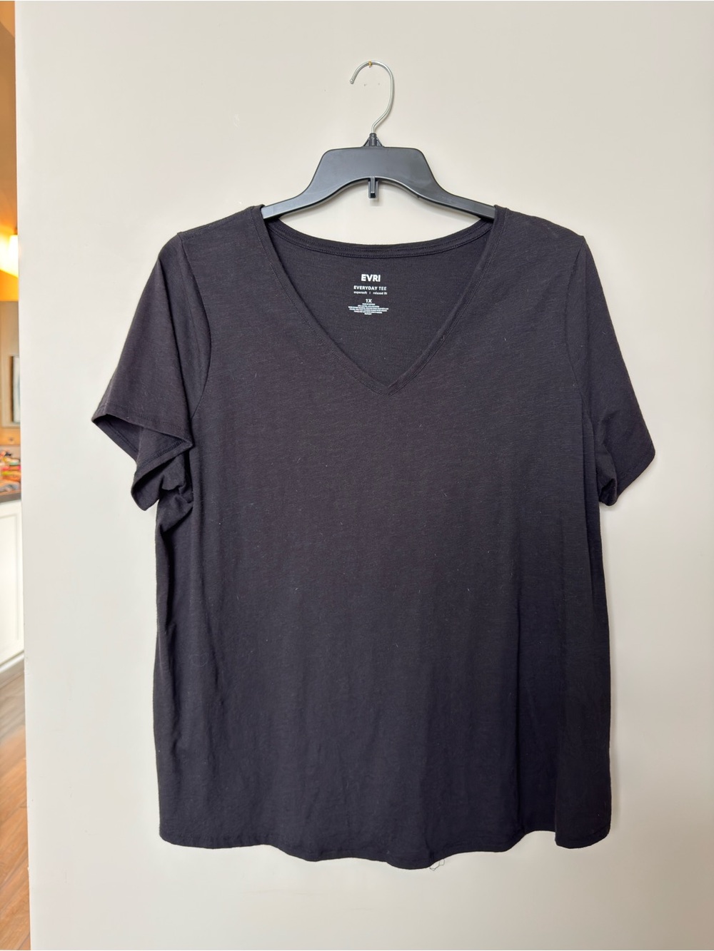 EVRI Everyday T Shirt V Neck 1X Black
Super Soft Relaxed Fit